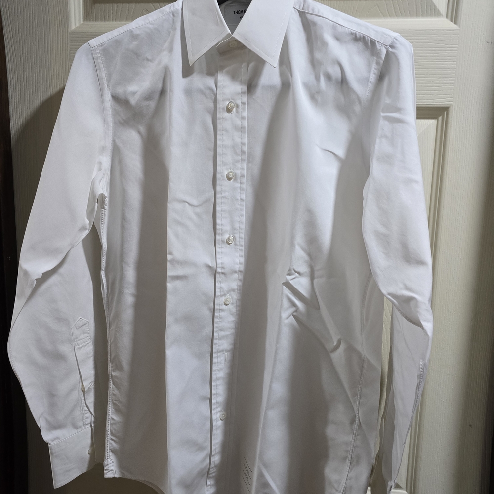 Thom Browne Spread Collar